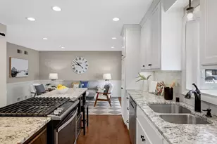 9622 Toledo Cir, Bloomington, MN 55437 - Photo 11