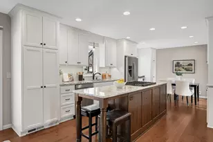 9622 Toledo Cir, Bloomington, MN 55437 - Photo 9