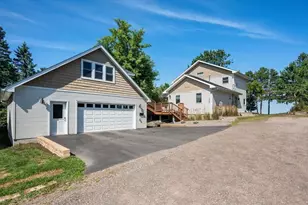 3239 S Lake Ave, Duluth, MN 55802 - Photo 3