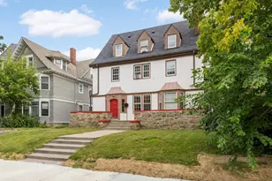 1009 University Ave SE, Minneapolis, MN 55414 - Photo 3