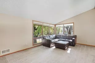 104 Mark Dr NE, Hutchinson, MN 55350 - Photo 5