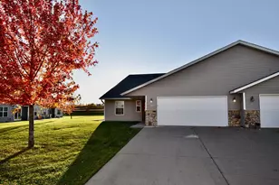 804 11th Ave N, Milaca, MN 55371 - Photo 1