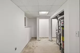 7182 Emerald Ln, Eden Prairie, MN 55346 - Photo 25