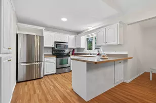 7182 Emerald Ln, Eden Prairie, MN 55346 - Photo 3