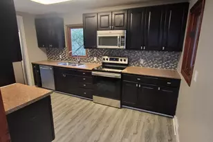 241 Crocker Ave N, Thief River Falls, MN 56701 - Photo 9