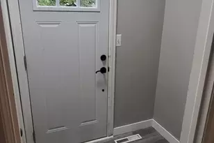 241 Crocker Ave N, Thief River Falls, MN 56701 - Photo 5