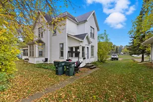 524 Bluff St NE, Hutchinson, MN 55350 - Photo 1