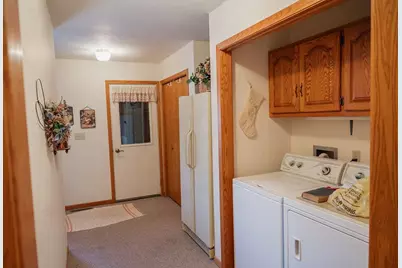 208 W 6th Street, Blue Earth, MN 56013 - Photo 31