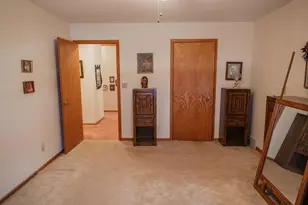 208 W 6th St, Blue Earth, MN 56013 - Photo 23