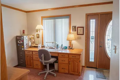 208 W 6th Street, Blue Earth, MN 56013 - Photo 9