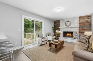 4301 Heritage Hills Dr, Bloomington, MN 55437 - Photo 7