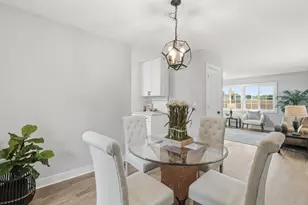 4301 Heritage Hills Dr, Bloomington, MN 55437 - Photo 13