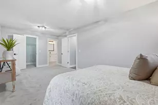 4301 Heritage Hills Dr, Bloomington, MN 55437 - Photo 17