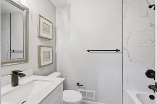 4301 Heritage Hills Dr, Bloomington, MN 55437 - Photo 27