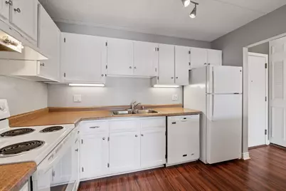 10501 Cedar Lake Road #414, Minnetonka, MN 55305 - Photo 15