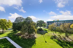 10501 Cedar Lake Rd, Minnetonka, MN 55305 - Photo 9