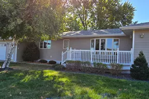 313 3rd Ave N, Emmons, MN 56029 - Photo 5