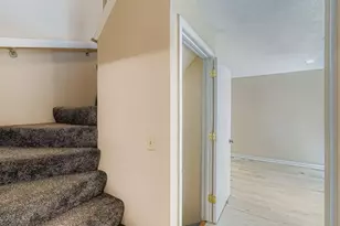 335 Elan Ct, Woodbury, MN 55125 - Photo 17