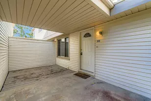 335 Elan Ct, Woodbury, MN 55125 - Photo 3