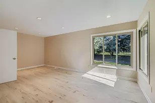 335 Elan Ct, Woodbury, MN 55125 - Photo 5