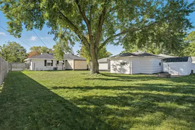 2212 55th Avenue N, Brooklyn Center, MN 55430 - Photo 37