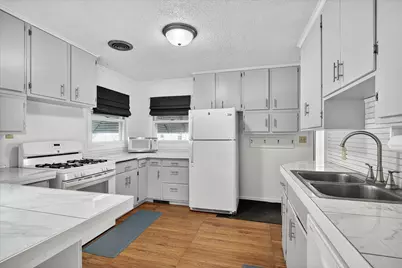 2212 55th Avenue N, Brooklyn Center, MN 55430 - Photo 11