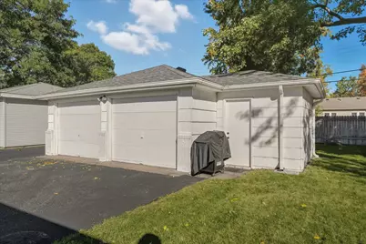 2212 55th Avenue N, Brooklyn Center, MN 55430 - Photo 35