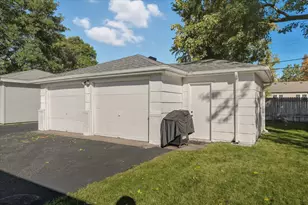 2212 55th Ave N, Brooklyn Center, MN 55430 - Photo 35