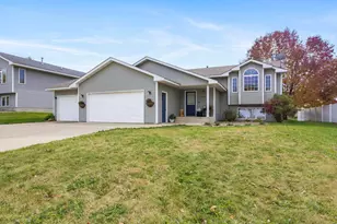 1215 Bellflower Ln, Owatonna, MN 55060 - Photo 1