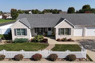 801 8 Ave SW, Pine Island, MN 55963 - Photo 1