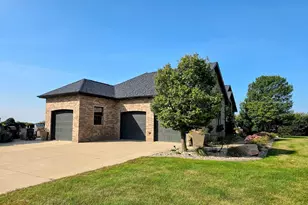 575 111th St, Pipestone, MN 56164 - Photo 7