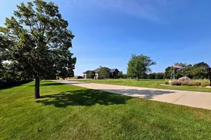 575 111th St, Pipestone, MN 56164 - Photo 5