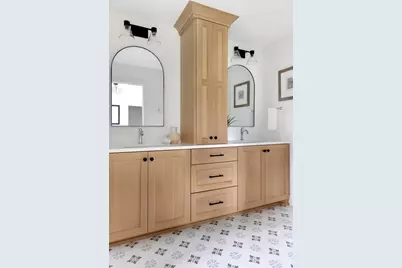 260 Eastwood Court, Chanhassen, MN 55317 - Photo 67