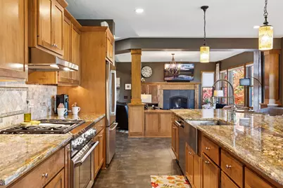 10758 Watersedge Lane, Woodbury, MN 55129 - Photo 9