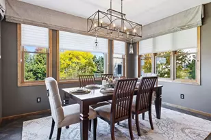 10758 Watersedge Ln, Woodbury, MN 55129 - Photo 11