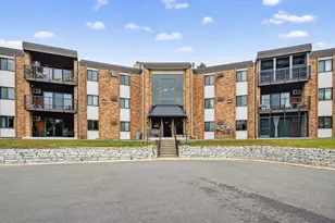 2700 Oxford St N, Roseville, MN 55113 - Photo 1