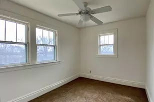 702 4th St E, Saint Paul, MN 55106 - Photo 21