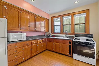 702 4th Street E, Saint Paul, MN 55106 - Photo 9