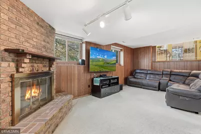 944 Pine View Court, Saint Paul, MN 55119 - Photo 21