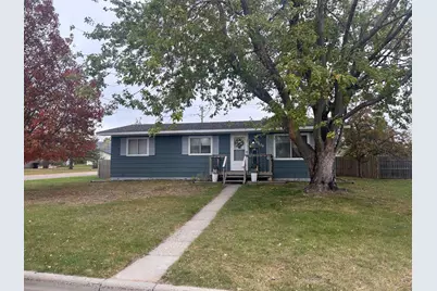 828 Park Avenue NW, Bemidji, MN 56601 - Photo 1