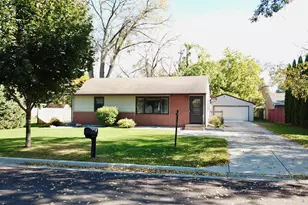 1205 16th St SW, Willmar, MN 56201 - Photo 5