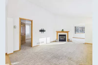 25540 Forest Boulevard Lane, Wyoming, MN 55092 - Photo 9