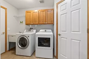 2099 Albemarle Ct N, Roseville, MN 55113 - Photo 23