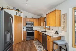 9106 Dunbar Knoll N, Brooklyn Park, MN 55443 - Photo 5