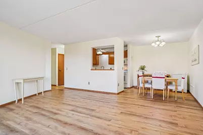 2601 Kenzie Terrace #402, Saint Anthony, MN 55418 - Photo 5