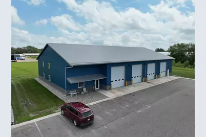 1072 S Victory Drive, Mankato, MN 56001 - Photo 1