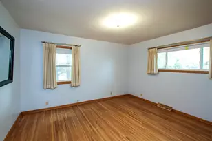 555 N High Dr NE, Hutchinson, MN 55350 - Photo 9