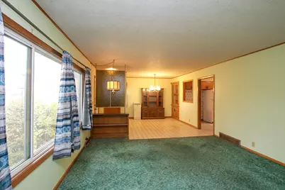 555 N High Drive NE, Hutchinson, MN 55350 - Photo 5