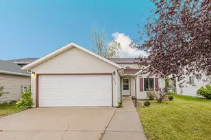 3518 31st St S, Fargo, ND 58104 - Photo 3