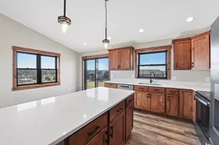 485 Coyote Way, New Richmond, WI 54017 - Photo 3